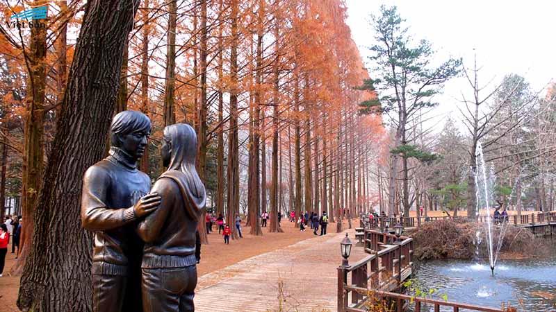 Hàn Quốc mùa đông đẹp quyến rũ chẳng kém mùa thu lá vàng