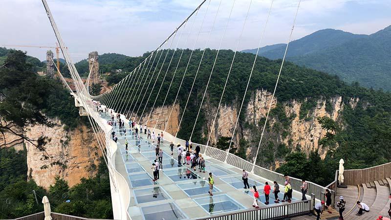 4 Cây Cầu Kính Ở Trung Quốc Không Dành Cho Người Yếu Tim